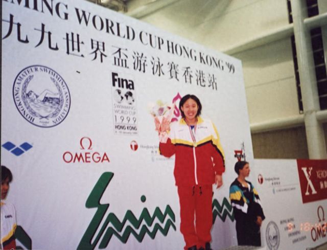 成为世界冠军20年后她在这里教百万人游泳 - 熊猫体育少儿体能培训