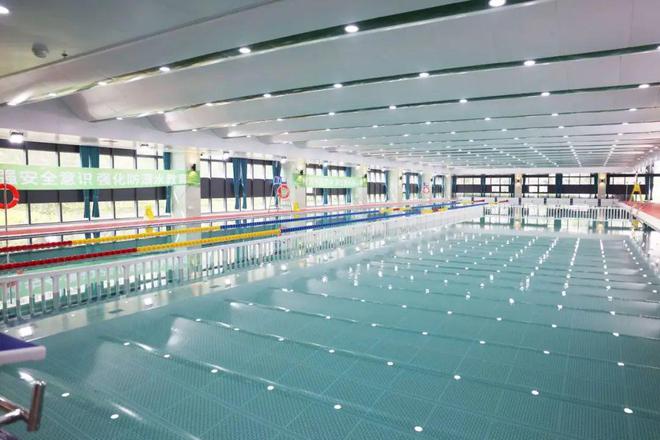 金安区近5000名学生今夏免费学游泳(5)