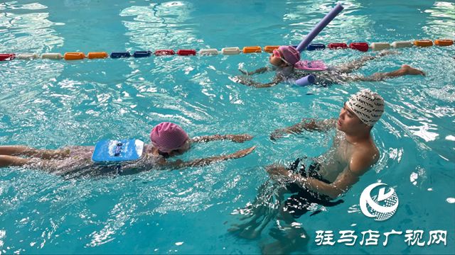 暑期孩子学游泳火爆！这份选馆指南家长请收好(2)