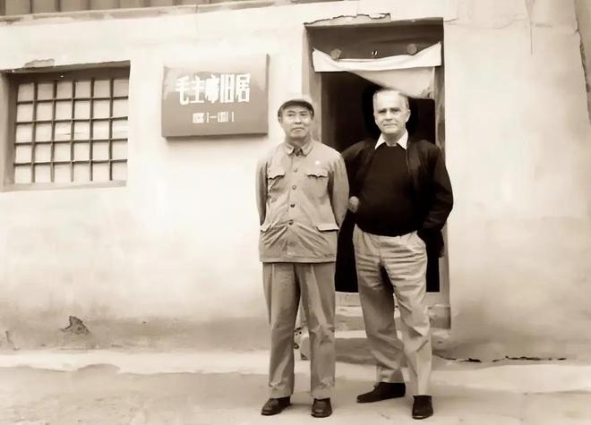 这是毛主席最早3张学生照他的儿子孙子曾孙穿越百年坐在他座位(2)